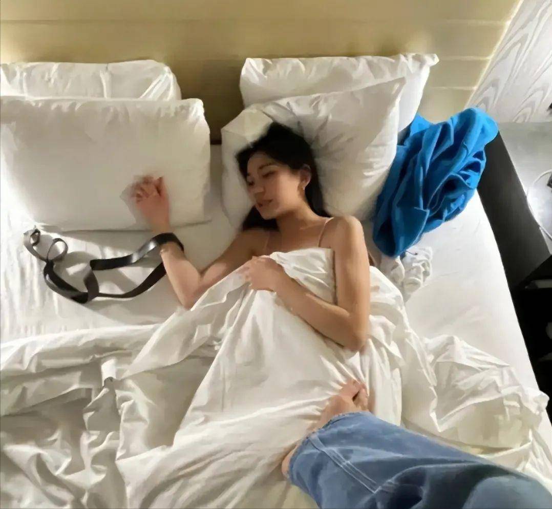 白人…顶流女网红被男闺蜜怒锤出轨开元棋牌